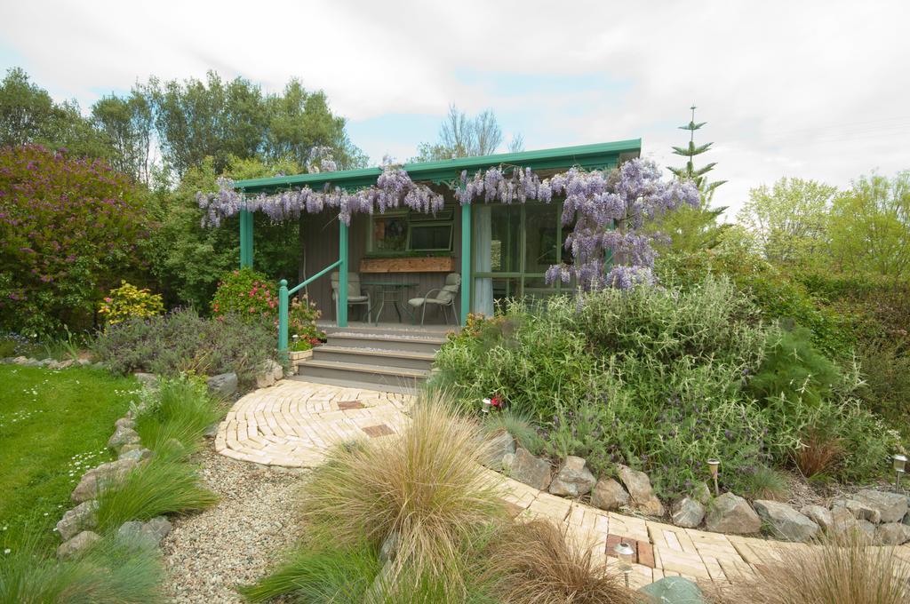 Waterwheel Cottage Upper Moutere Kültér fotó